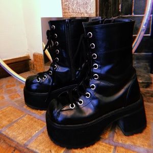 Black Ranger Demonia Boots